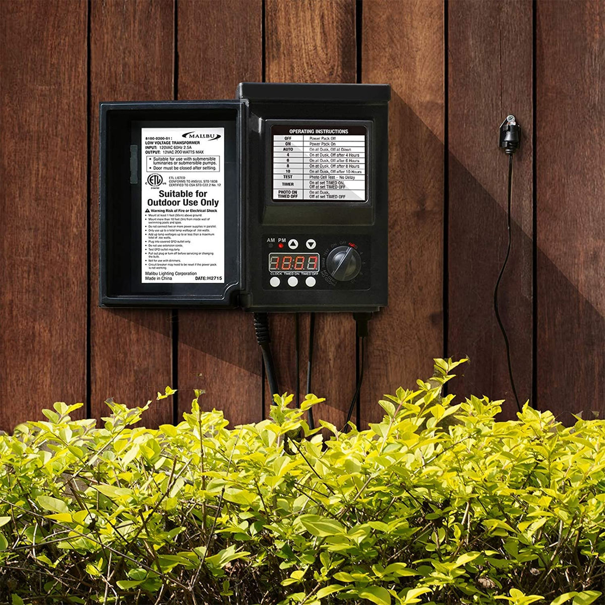 200 Watt Low Voltage Landscape Lighting Transformer V64394